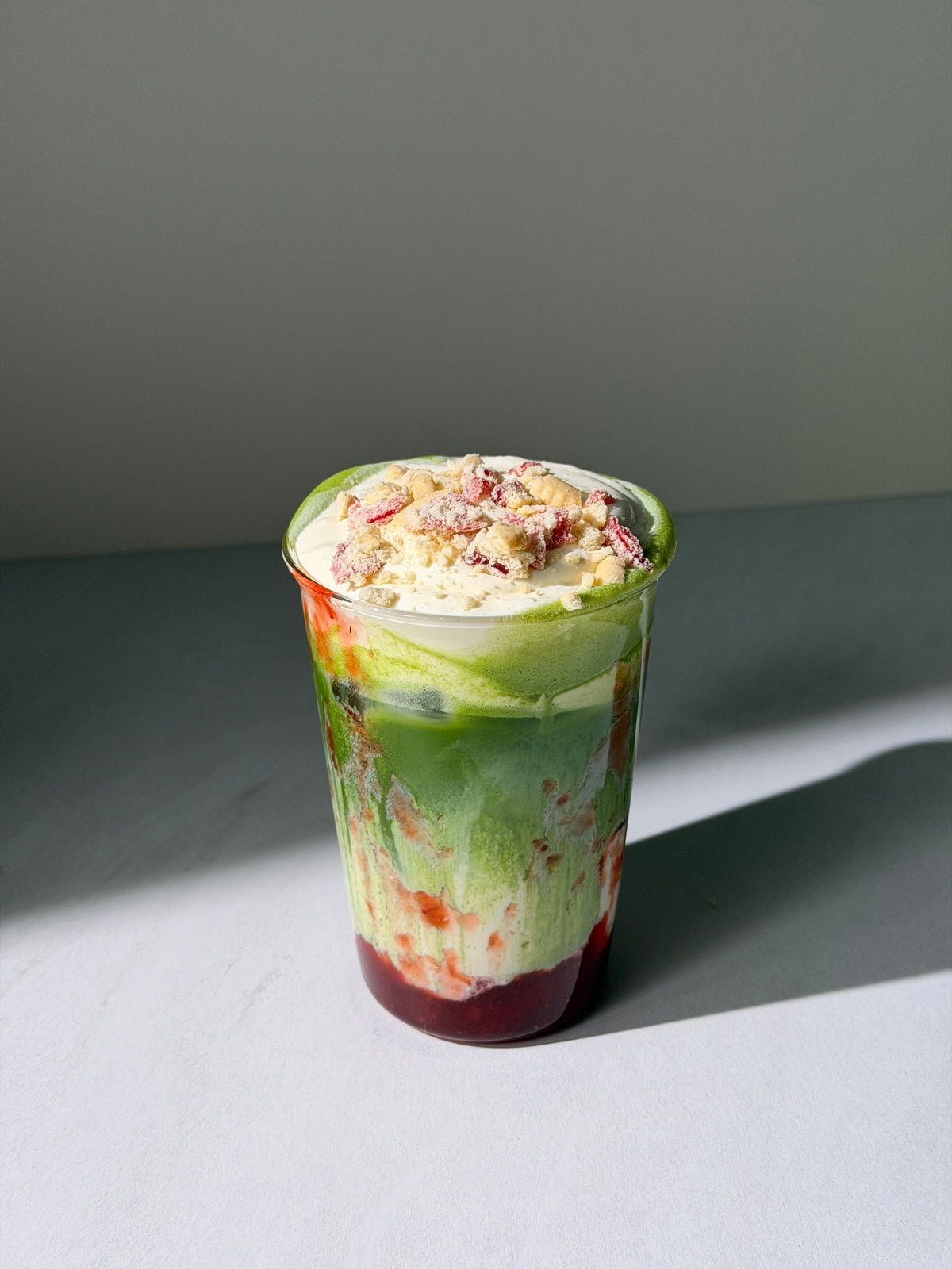 how to make a jammie dodger matcha latte - PerfectTed