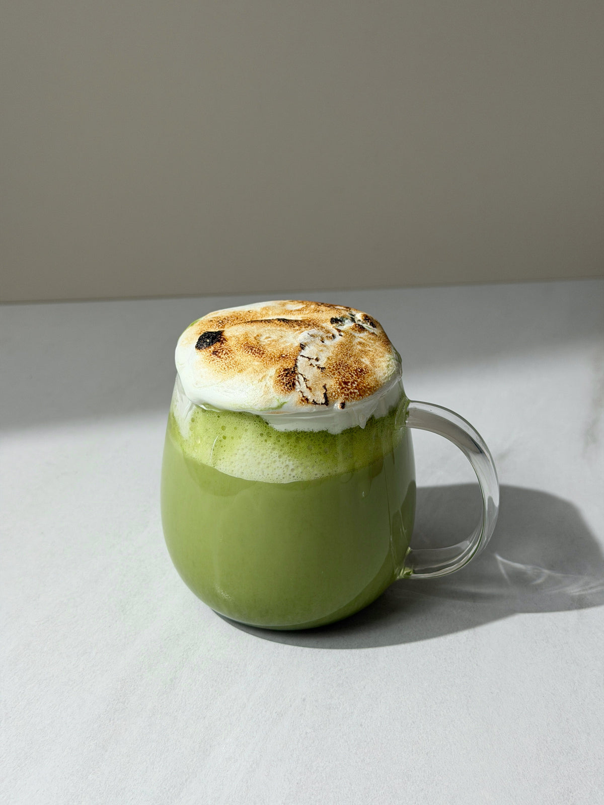 how to make a toasted marshmallow matcha latte recipe - PerfectTed