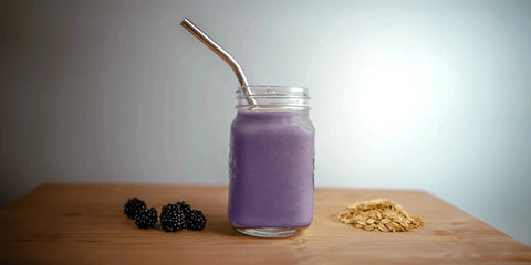 matcha blackberry crumble smoothie - PerfectTed