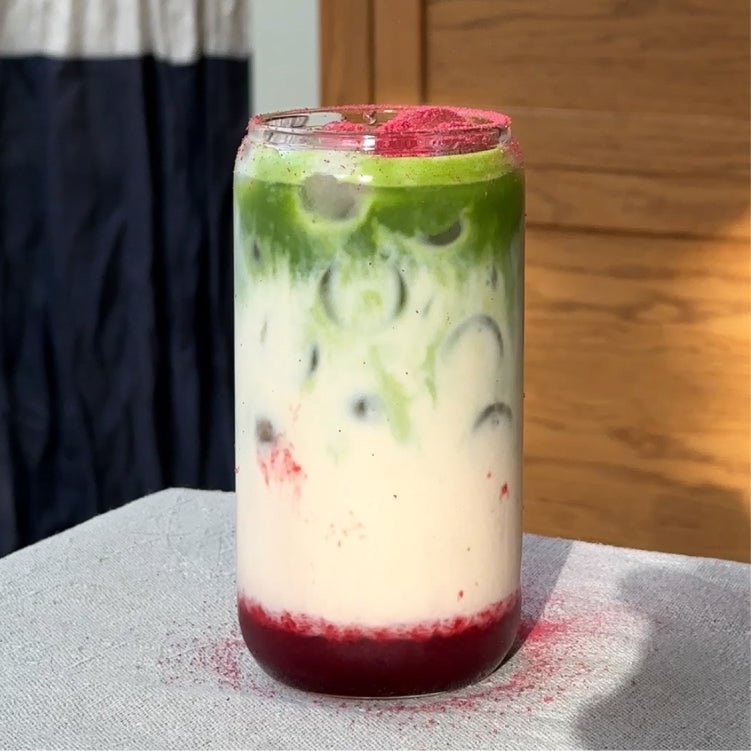 Erdbeer-Matcha-Pulver